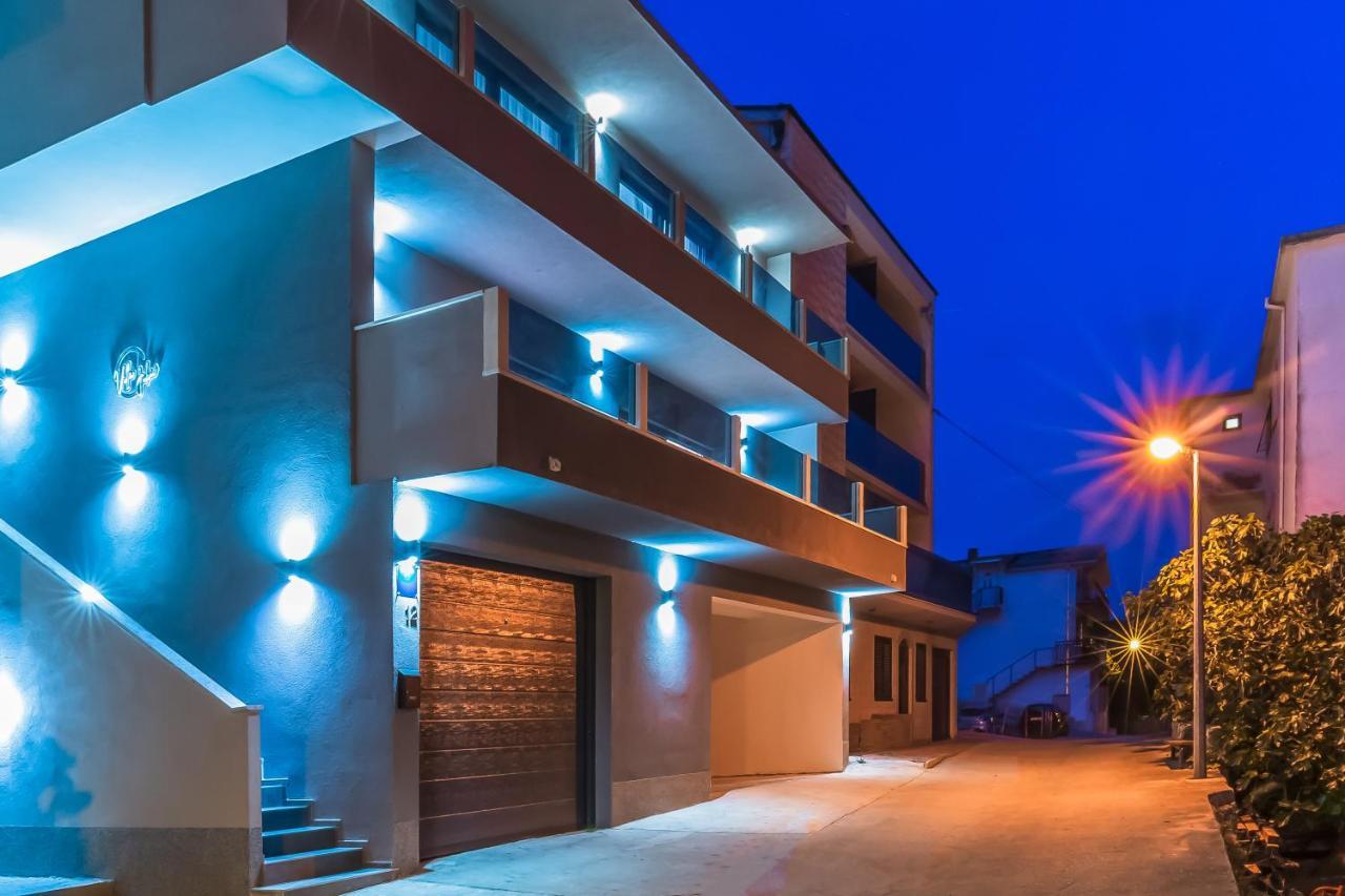 Luxury Apartment Lorena - Private Heated Pool - Jesenice  Exterior photo