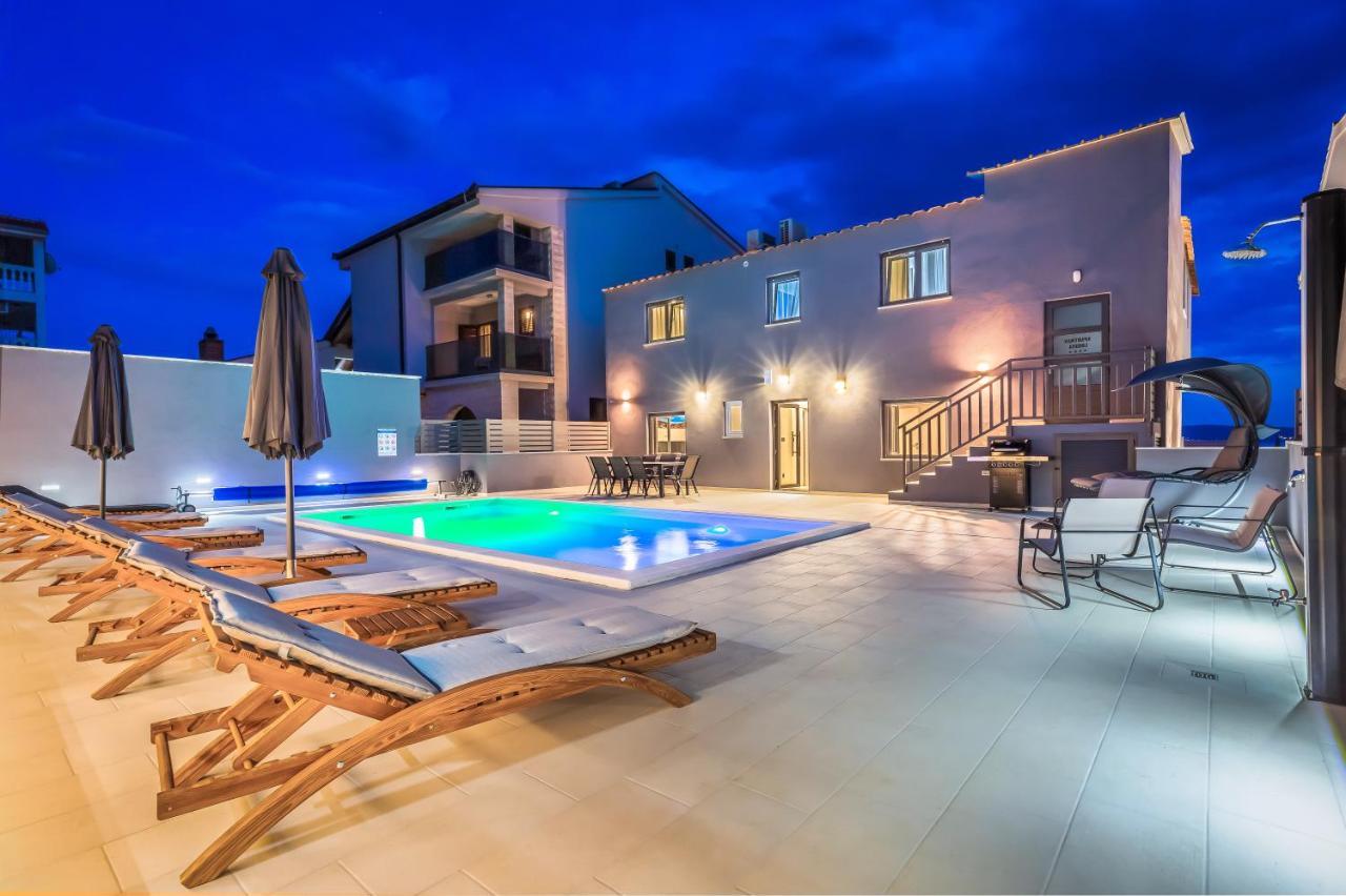 Luxury Apartment Lorena - Private Heated Pool - Jesenice  Exterior photo
