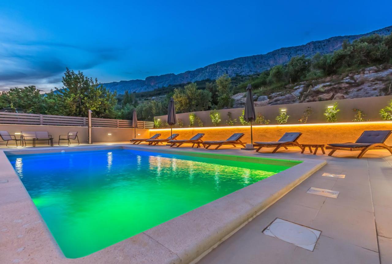 Luxury Apartment Lorena - Private Heated Pool - Jesenice  Exterior photo