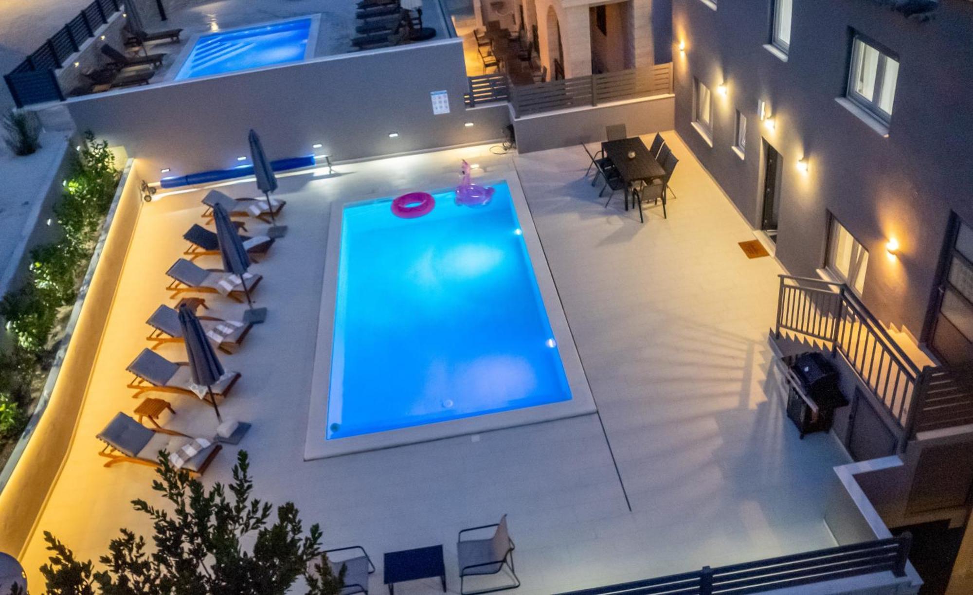 Luxury Apartment Lorena - Private Heated Pool - Jesenice  Exterior photo